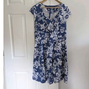 Floral Fit & Flare Cap Sleeve Dress Women's Sz 2XL Preppy Coastal White & Blue